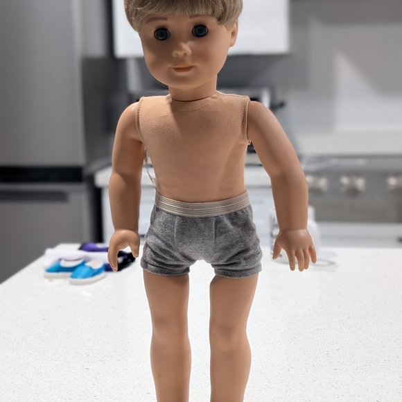 BEAUTIFUL Vintage 2017 American Girl 18" Doll Collectible Soccer Boy Blonde Blue - Picture 4 of 16